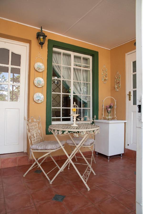 كليركسدروب Roses And Pebbles B & B Guest House المظهر الخارجي الصورة
