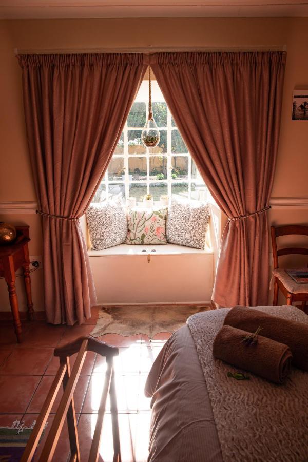 كليركسدروب Roses And Pebbles B & B Guest House المظهر الخارجي الصورة