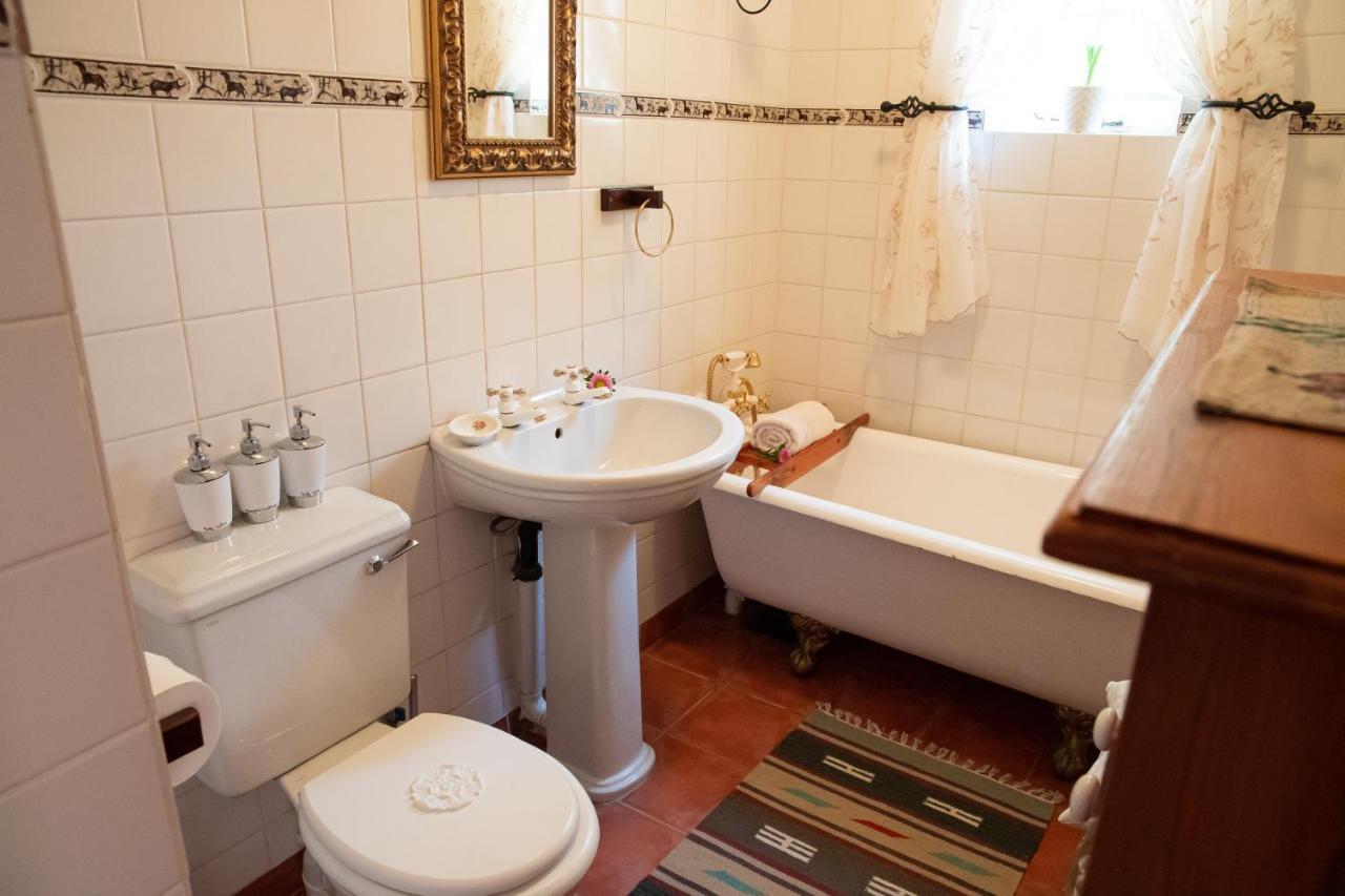 كليركسدروب Roses And Pebbles B & B Guest House المظهر الخارجي الصورة