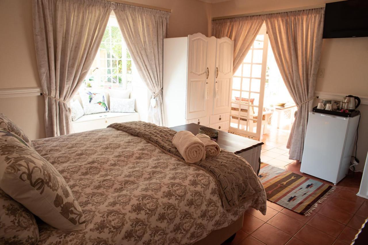 كليركسدروب Roses And Pebbles B & B Guest House المظهر الخارجي الصورة