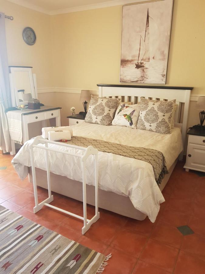 كليركسدروب Roses And Pebbles B & B Guest House المظهر الخارجي الصورة